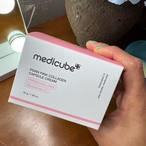 medicube PDRN Pink Collagen Capsule Cream - Pink